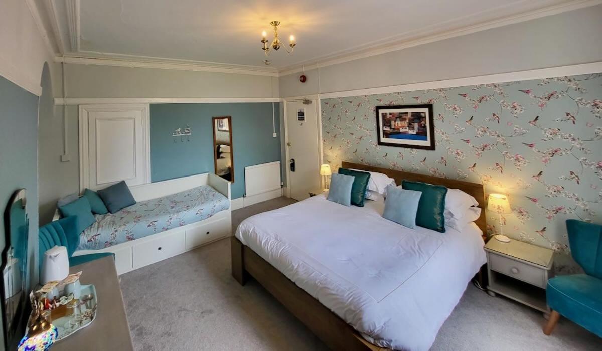 Guest house Georges Place 3*